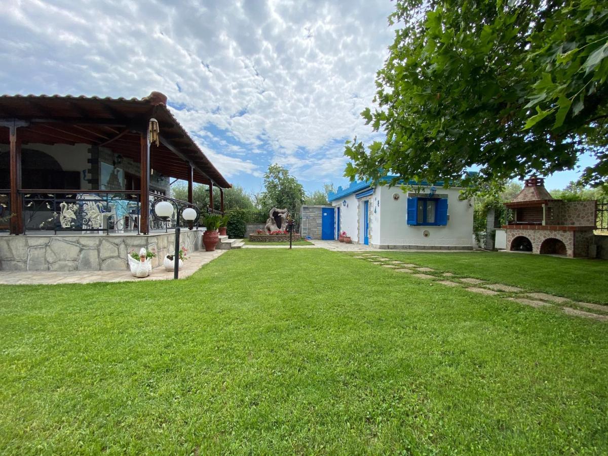 Beachfront Cottage Nea Triglia Exteriör bild